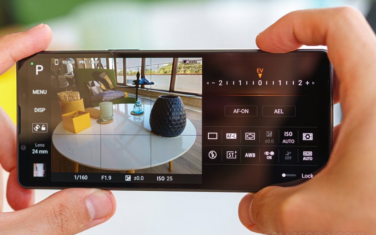 so sanh sony xperia 5 series 2